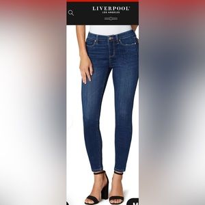 Excellent condition Liverpool Los Angeles Abby Jeans 26/2 P petite